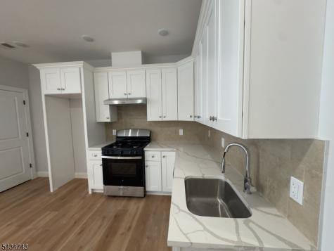 484 S 19th St 1st Fl Newark NJ 07103