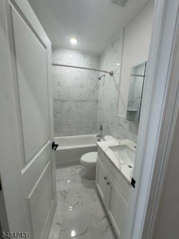 484 S 19th St 1st Fl Newark NJ 07103