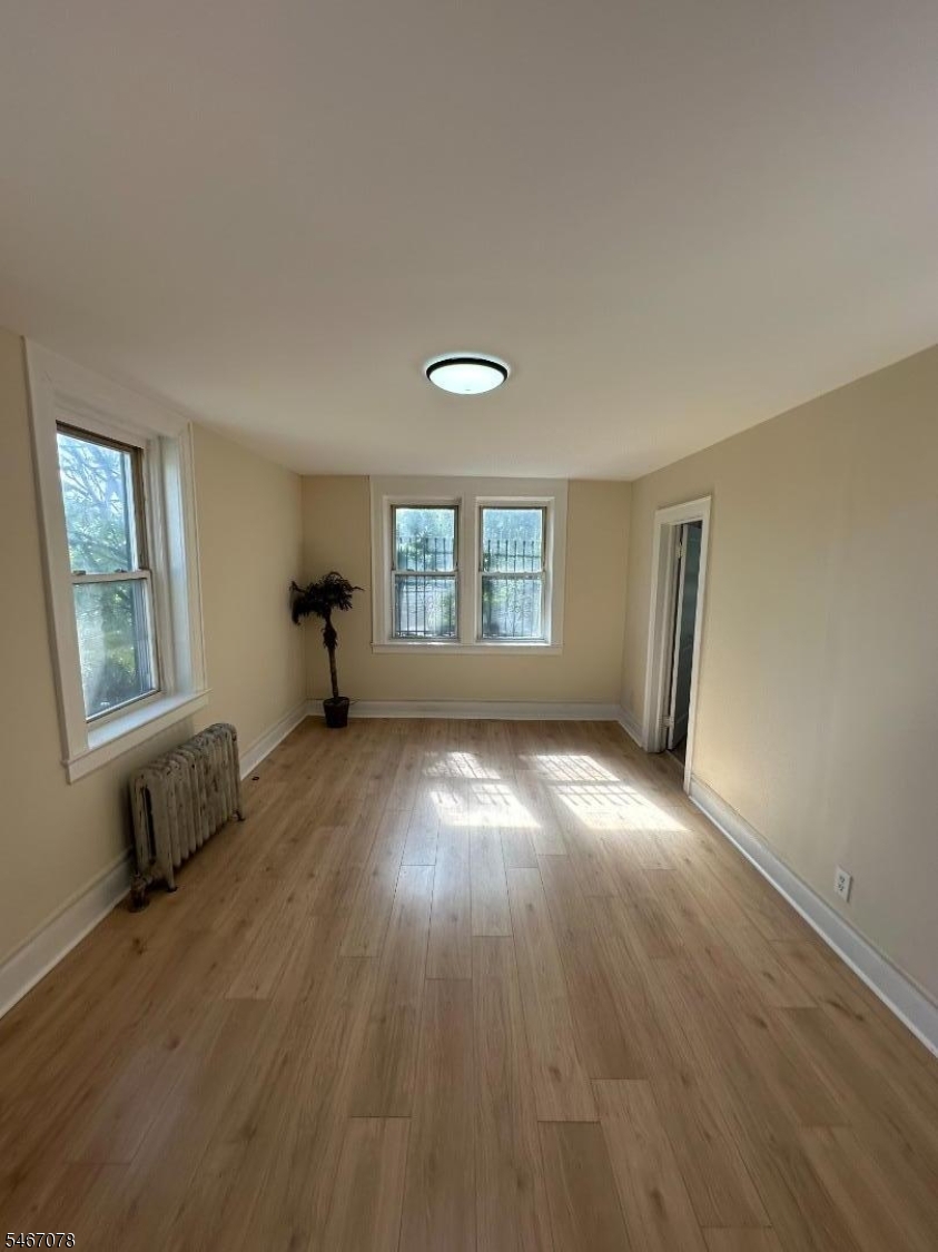 264 Lyons Avenue Newark NJ 07112