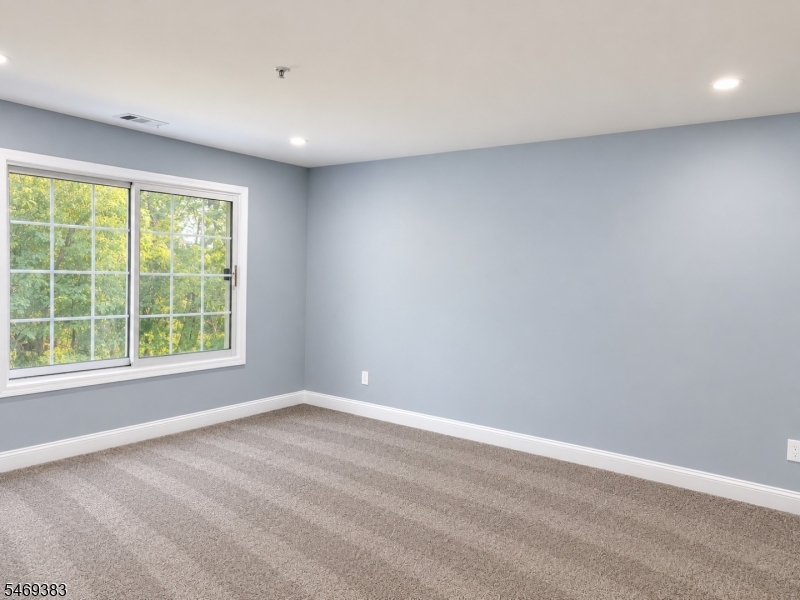 1124 Waterford Drive Edison NJ 08817