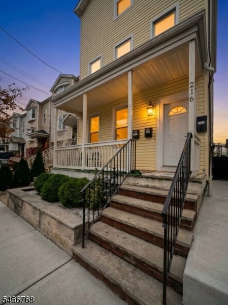 216 E Jersey Street Elizabeth NJ 07206