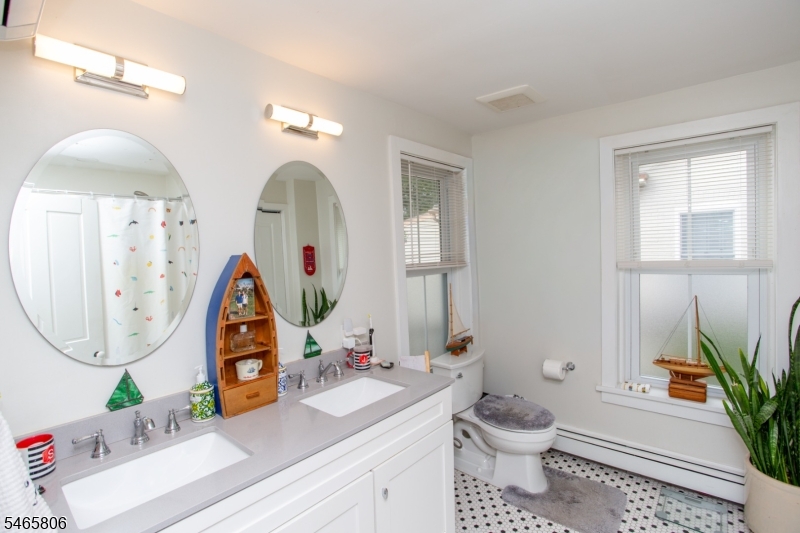 47 Elm Street Lambertville NJ 08530