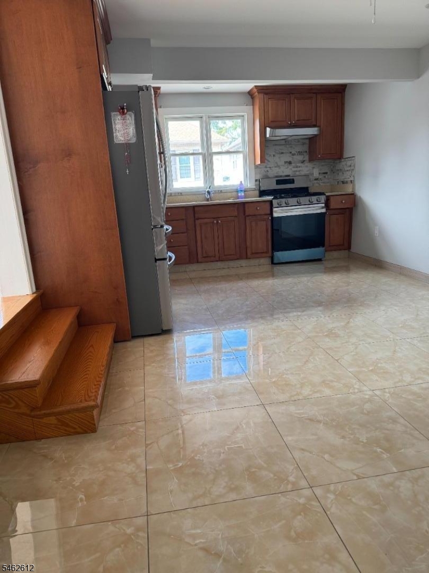 229 Thomas Avenue Lyndhurst NJ 07071