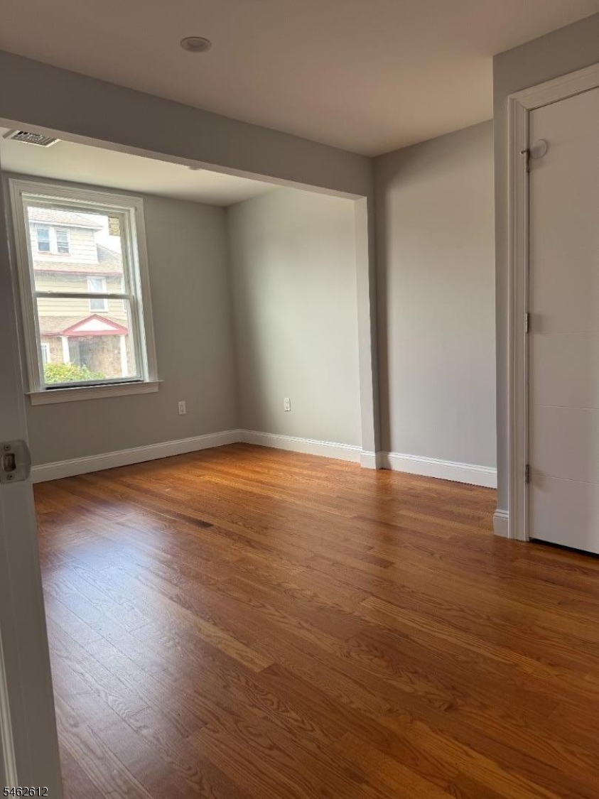 229 Thomas Avenue Lyndhurst NJ 07071