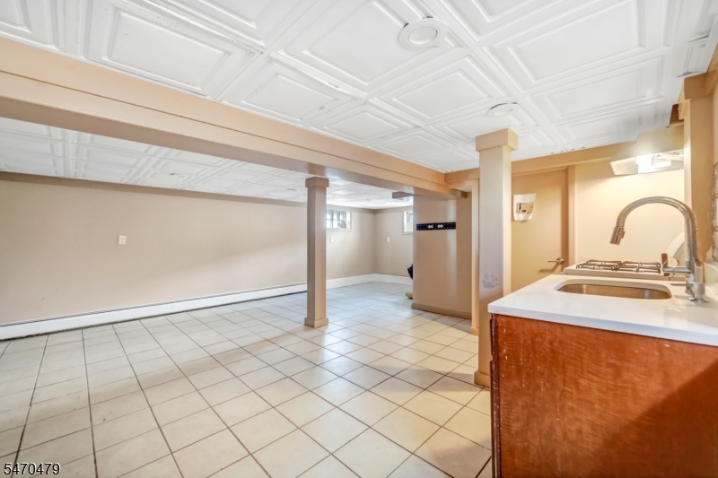 466 Beardsley Avenue Bloomfield NJ 07003
