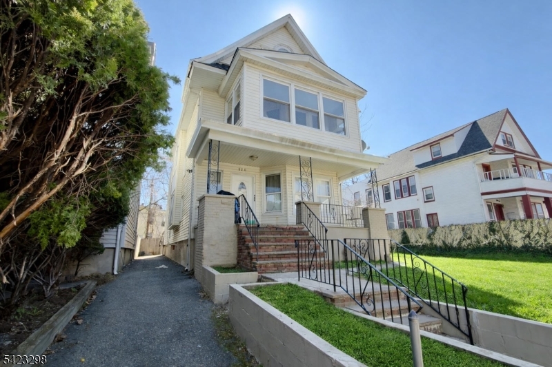 126 N 14th Street East Orange NJ 07017