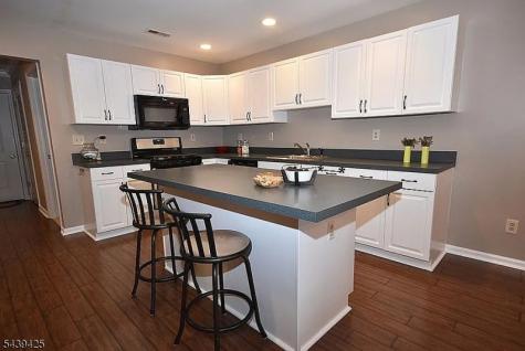 12 Mcmanus Court West Orange NJ 07052