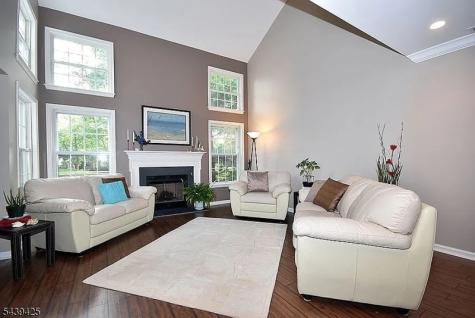 12 Mcmanus Court West Orange NJ 07052