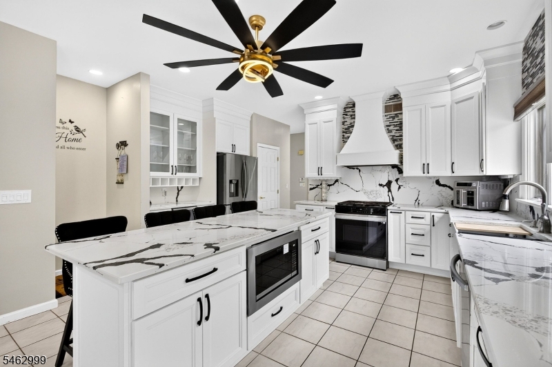 15 Scenic Drive Ewing NJ 08628