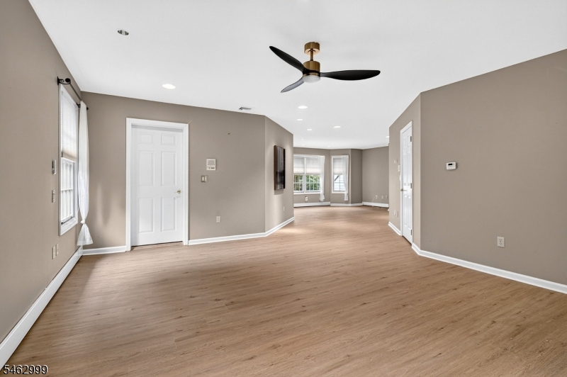15 Scenic Drive Ewing NJ 08628