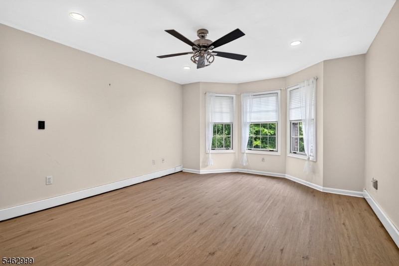 15 Scenic Drive Ewing NJ 08628