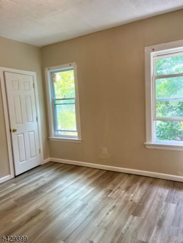 15 9TH Avenue East Orange NJ 07018