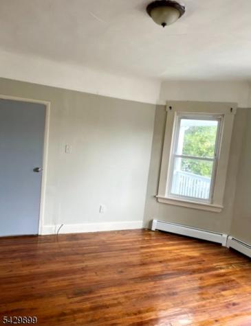 15 9TH Avenue East Orange NJ 07018