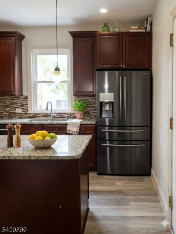 15 9TH Avenue East Orange NJ 07018
