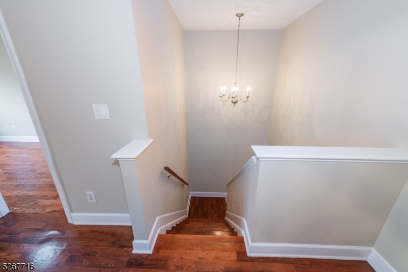 124 Stratford Drive Nutley NJ 07110