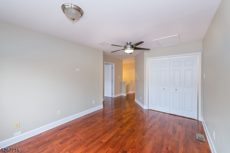 124 Stratford Drive Nutley NJ 07110