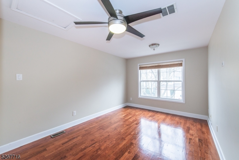 124 Stratford Drive Nutley NJ 07110