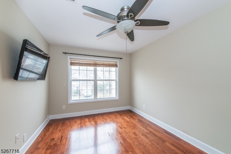 124 Stratford Drive Nutley NJ 07110