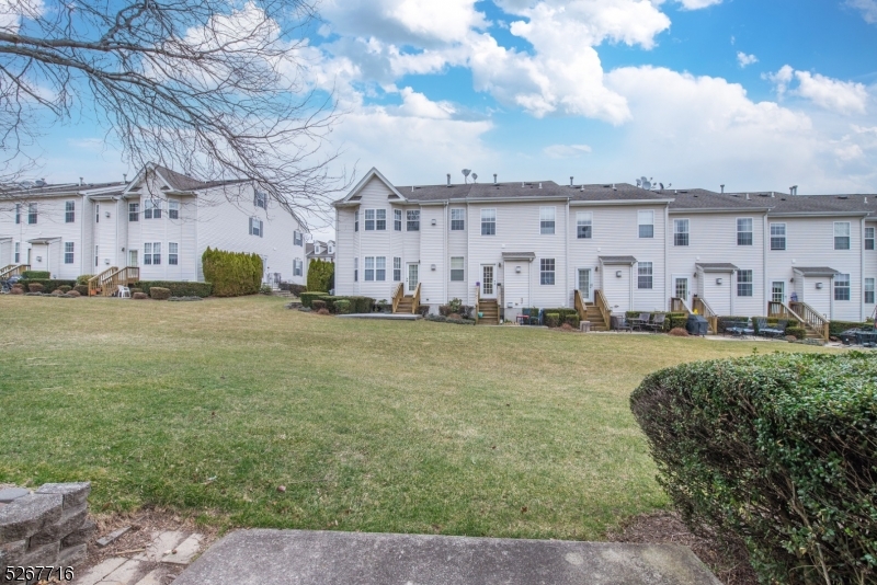 124 Stratford Drive Nutley NJ 07110
