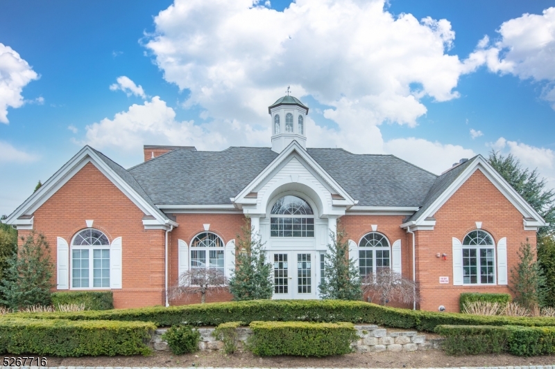 124 Stratford Drive Nutley NJ 07110