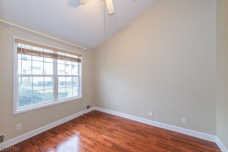 124 Stratford Drive Nutley NJ 07110