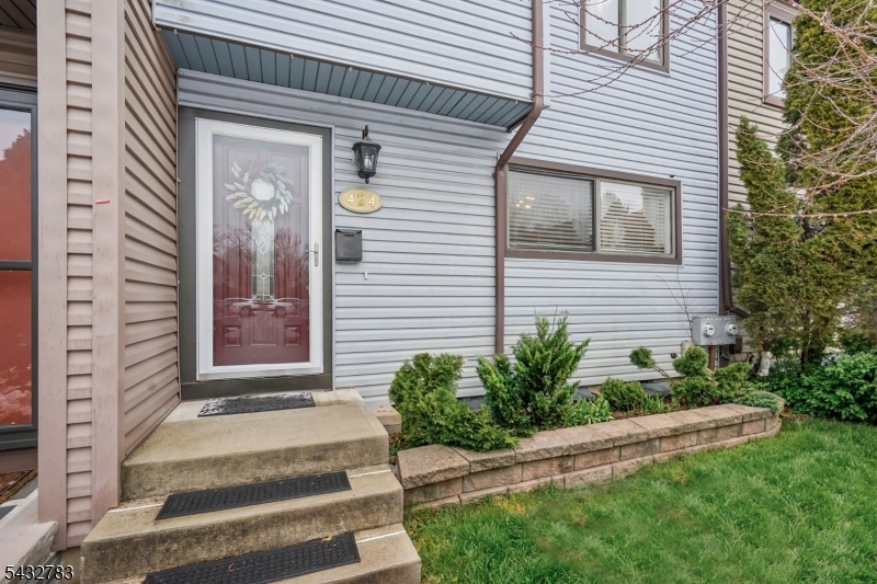 424 Tall Oak Lane Hillsborough NJ 08844