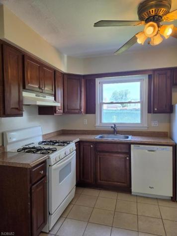 8 Chester Court Edison NJ 08817