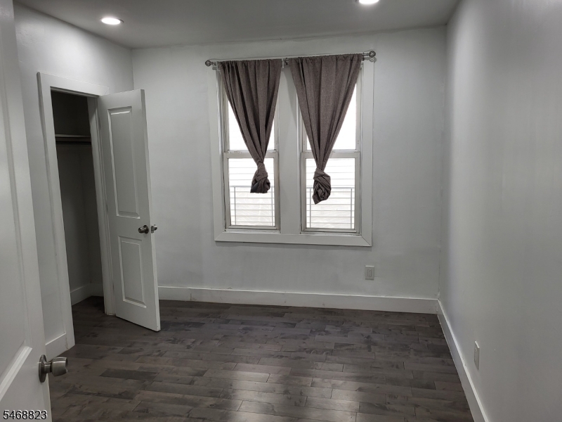 21 Oak Street East Orange NJ 07018