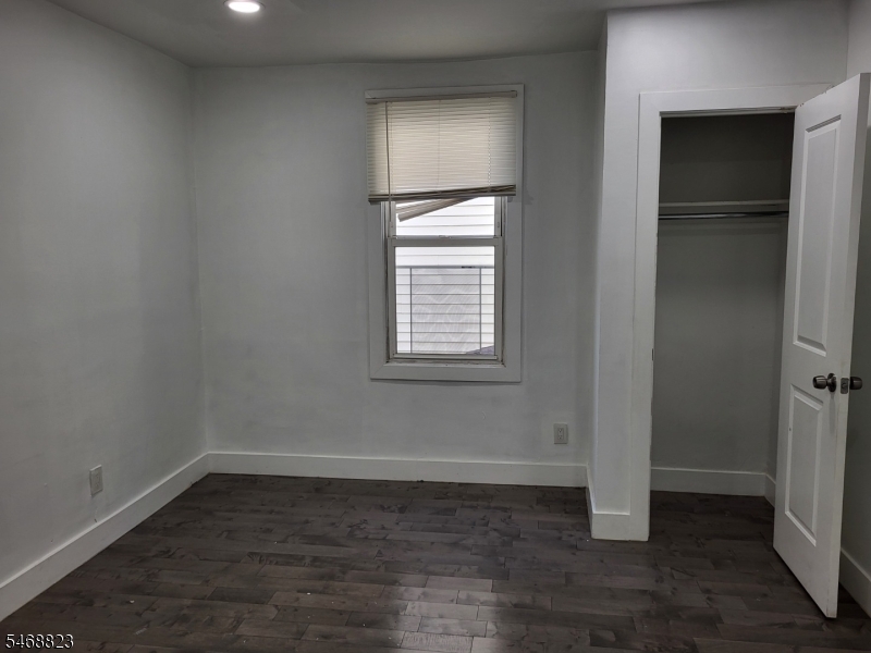 21 Oak Street East Orange NJ 07018