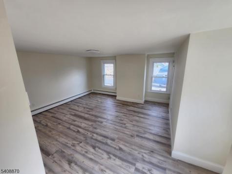 7 Lindsley Road Little Falls NJ 07424
