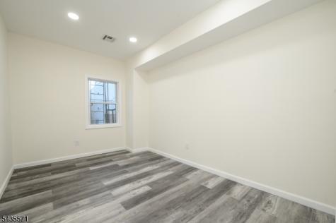 287 Orange St Apt 2 Newark NJ 07103