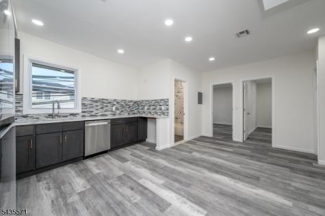287 Orange St Apt 2 Newark NJ 07103