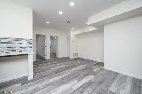 287 Orange St Apt 2 Newark NJ 07103