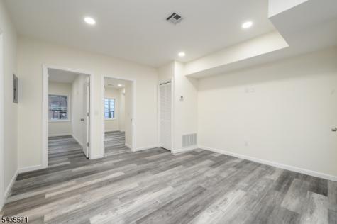 287 Orange St Apt 2 Newark NJ 07103