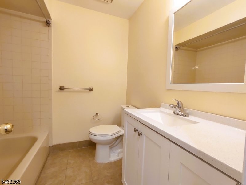 1807 Green Hollow Drive Woodbridge NJ 08830