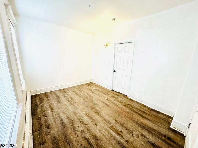 10 Noll Place Newark NJ 07106