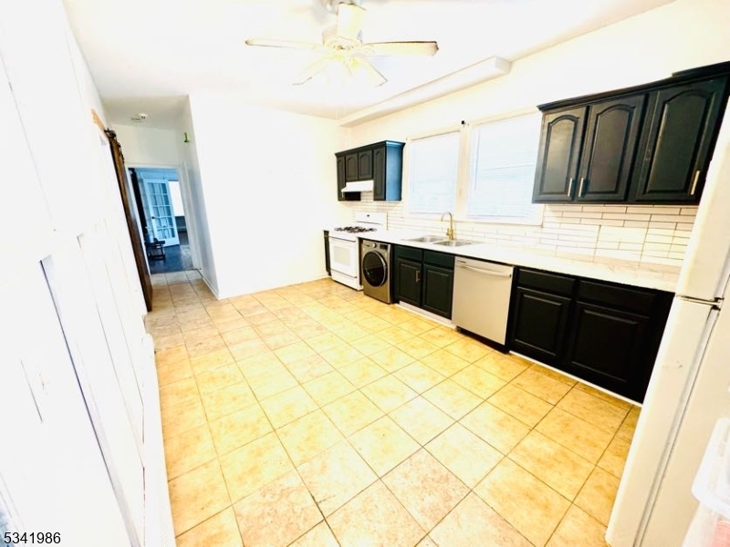 10 Noll Place Newark NJ 07106