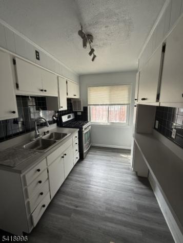 142 Tuxedo Parkway Newark NJ 07106