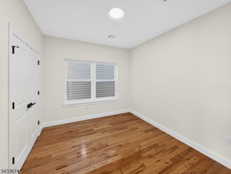 264 Hunterdon Street Newark NJ 07103