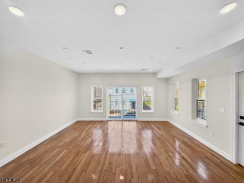 264 Hunterdon Street Newark NJ 07103