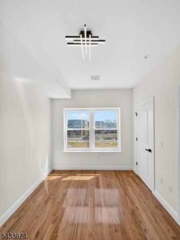 264 Hunterdon Street Newark NJ 07103