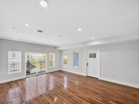 264 Hunterdon Street Newark NJ 07103