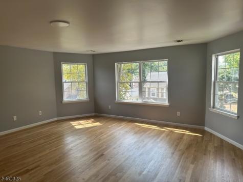 54 Melrose Avenue East Orange NJ 07018