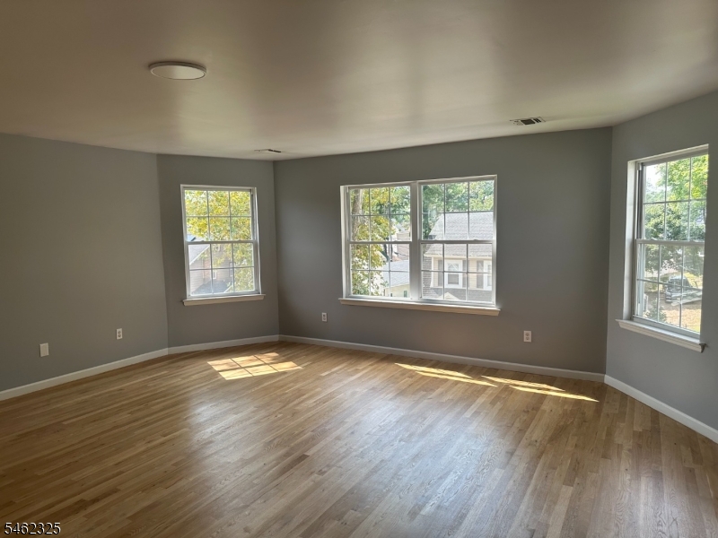 54 Melrose Avenue East Orange NJ 07018