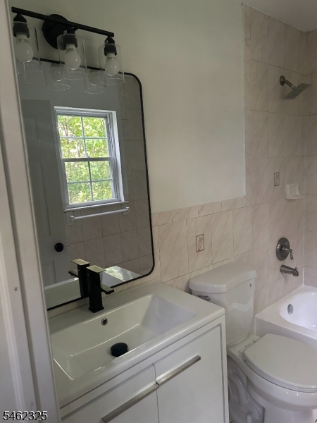 54 Melrose Avenue East Orange NJ 07018