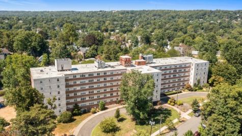 36 Hawthorne Place Montclair NJ 07042