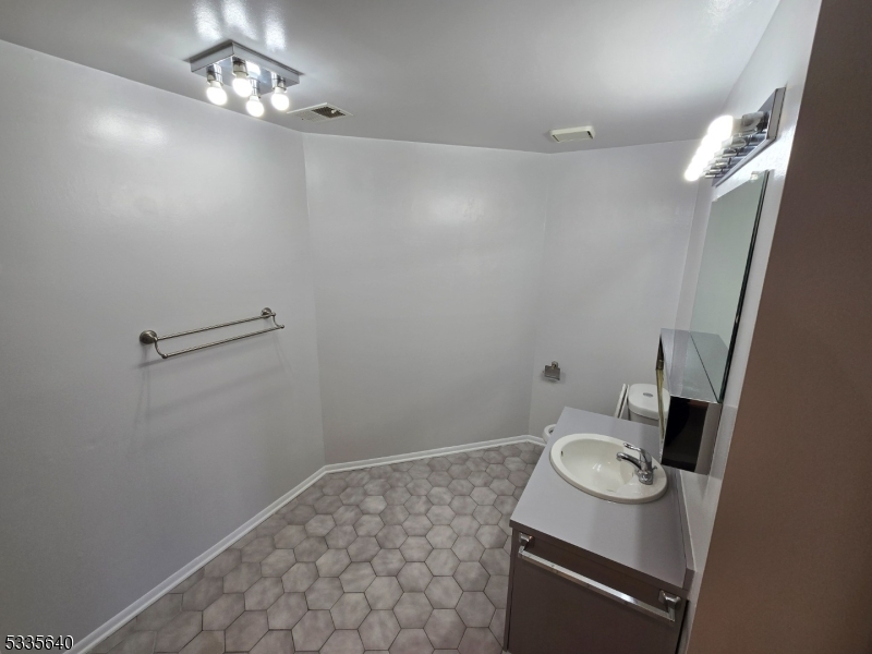 154 Castle Ridge Drive East Hanover NJ 07936