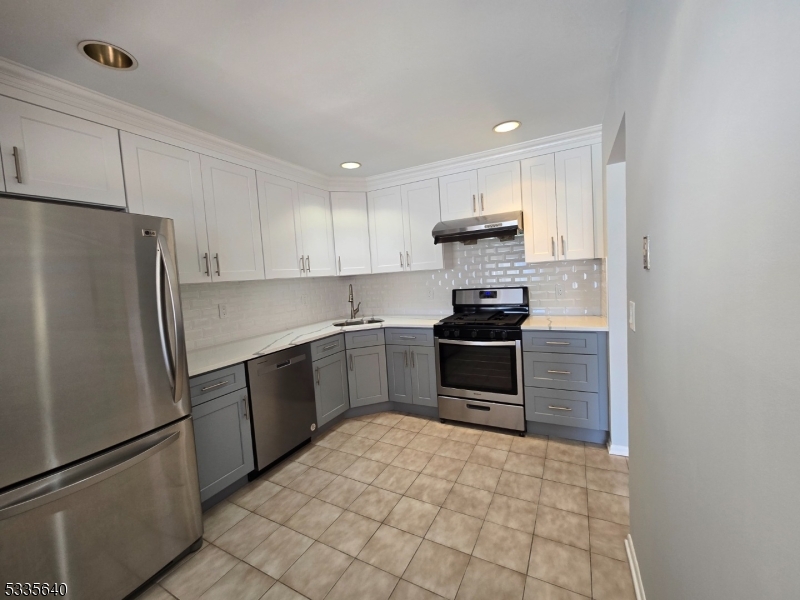154 Castle Ridge Drive East Hanover NJ 07936