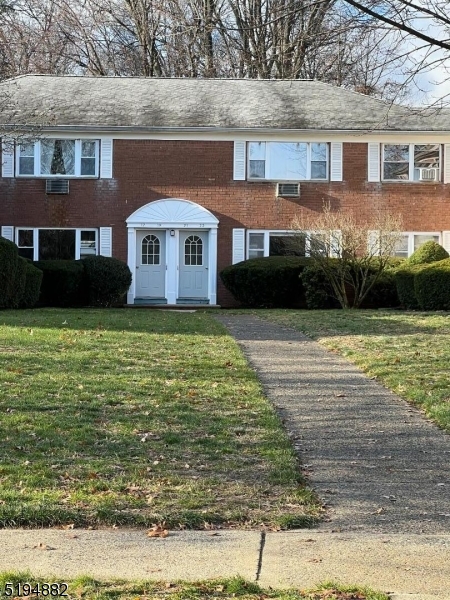 17 Manchester Court Wayne NJ 07470