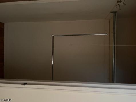 17 Manchester Court Wayne NJ 07470
